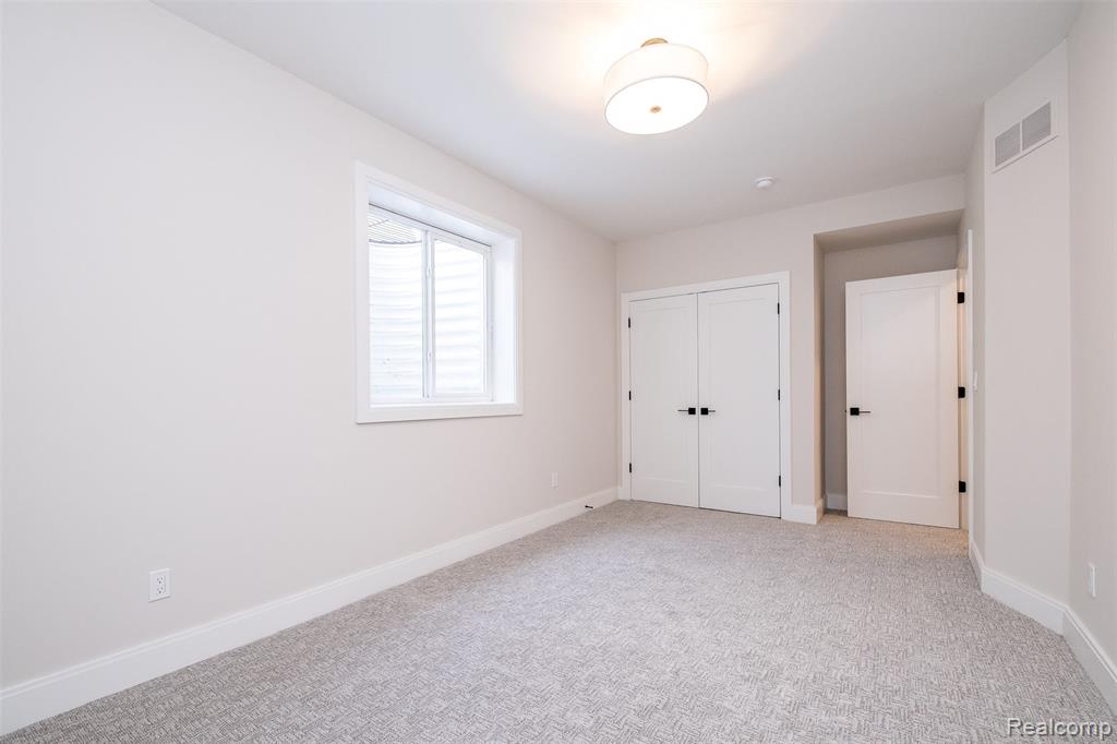 4428 Tonawanda Avenue, Royal Oak, MI 48073 — Photo 52
