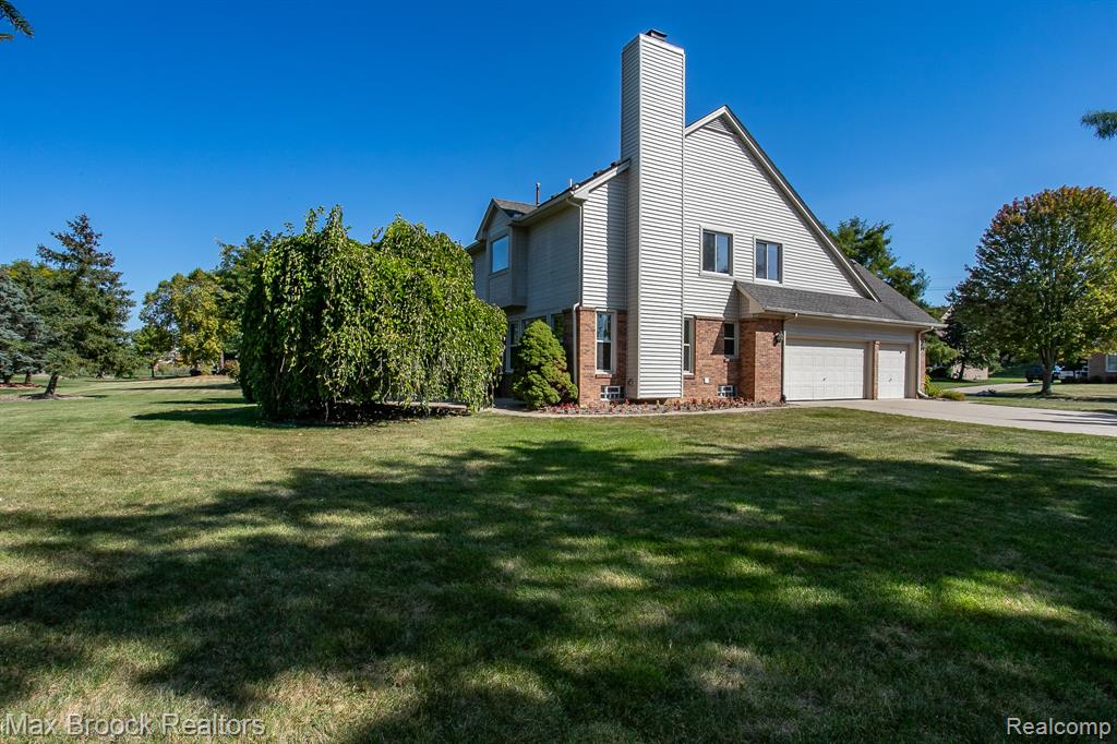 6817 Woodcrest Drive, Troy, MI 48098 — Photo 63