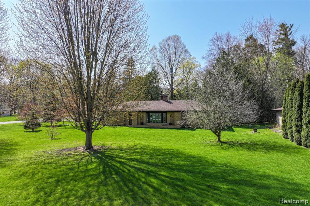 6214 Hugh Street, Burton, MI 48509 — Photo 46