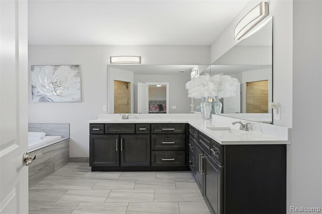 56496 Leeds Lane, Macomb, MI 48042 — Photo 34