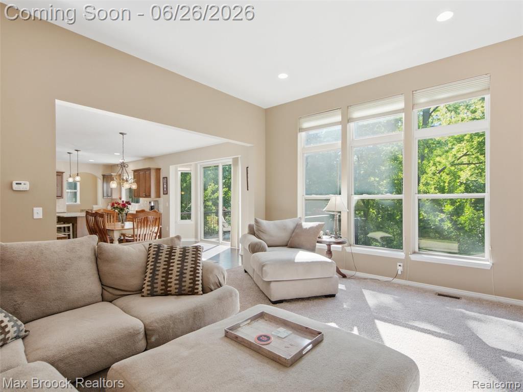 583 Birchcrest Court, Oakland, MI — Photo 10