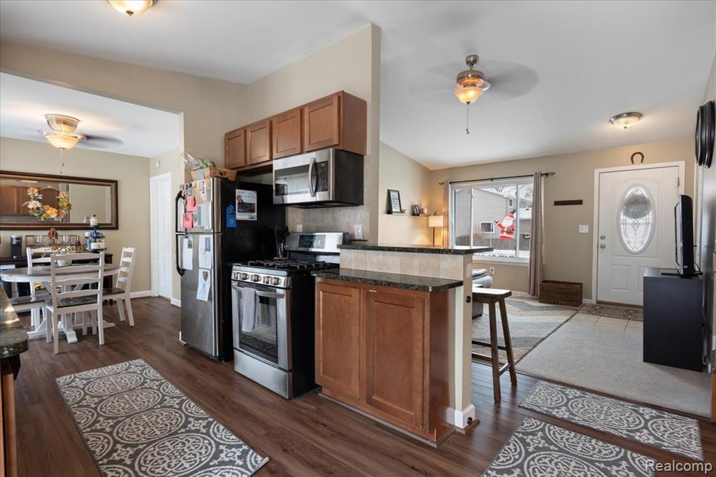 477 Barchester Street, Westland, MI 48186 — Photo 16