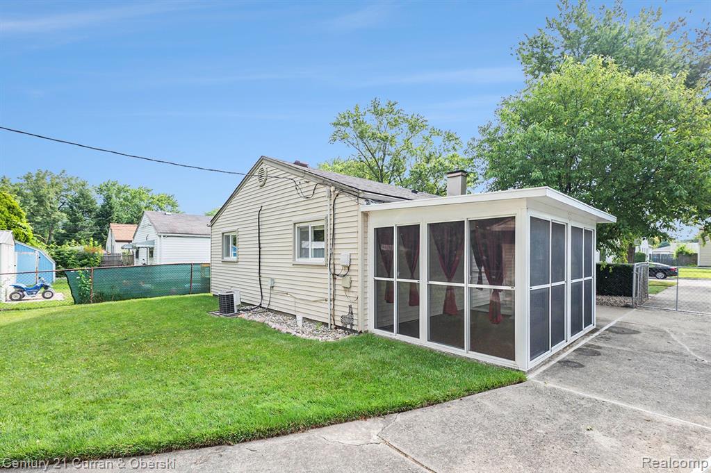 6748 MERRICK Street, Taylor, MI 48180 — Photo 18