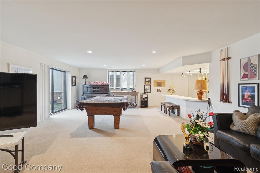 5104 Woodcliff Hill Road W, West Bloomfield, MI 48323 — Photo 43
