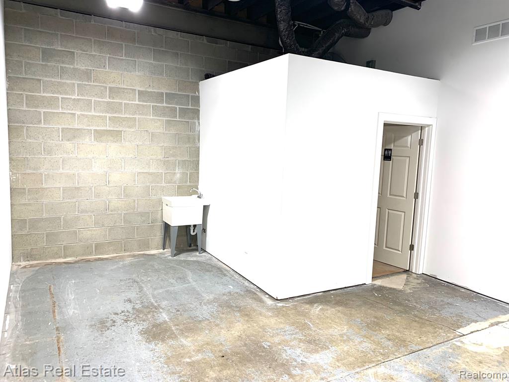 8267 S State Rd. Suite A, Goodrich Vlg, MI — Photo 9