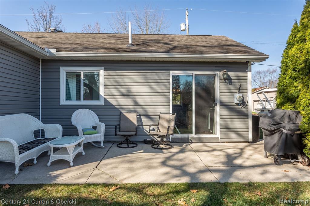 6084 BROCKWAY Street, Commerce Twp, MI 48382 — Photo 21