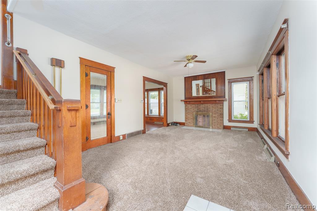 712 E Grand River Avenue, Fowlerville, MI 48836 — Photo 2