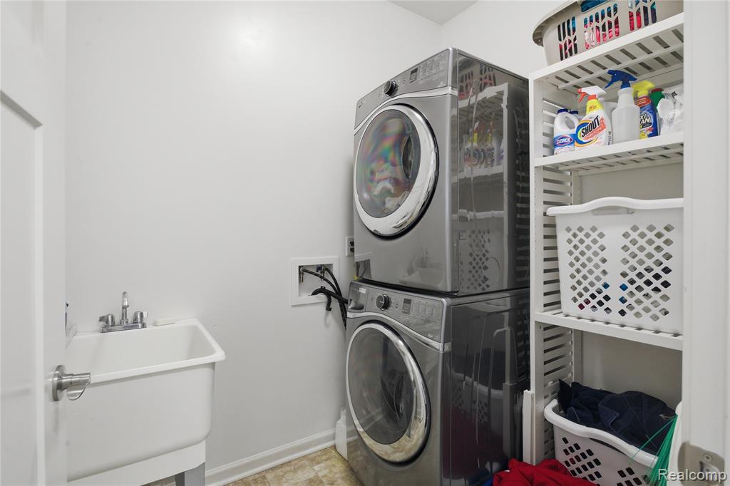 10909 Bouldercrest Drive, South Lyon, MI 48178 — Photo 18
