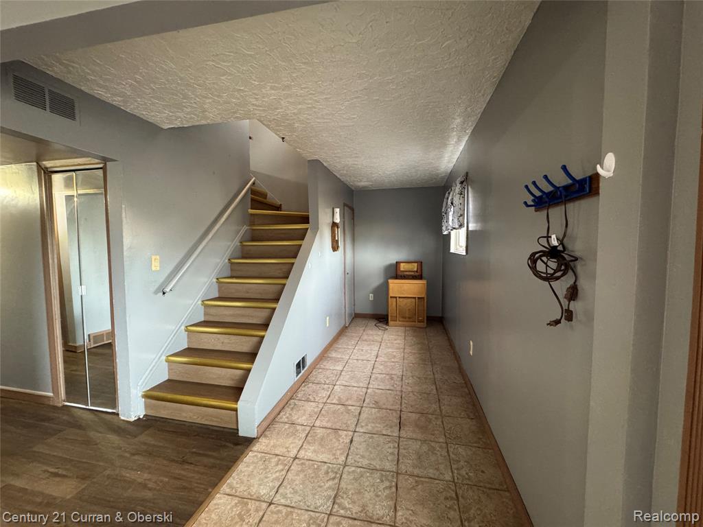 8018 Monroe Boulevard, Taylor, MI 48180 — Photo 13