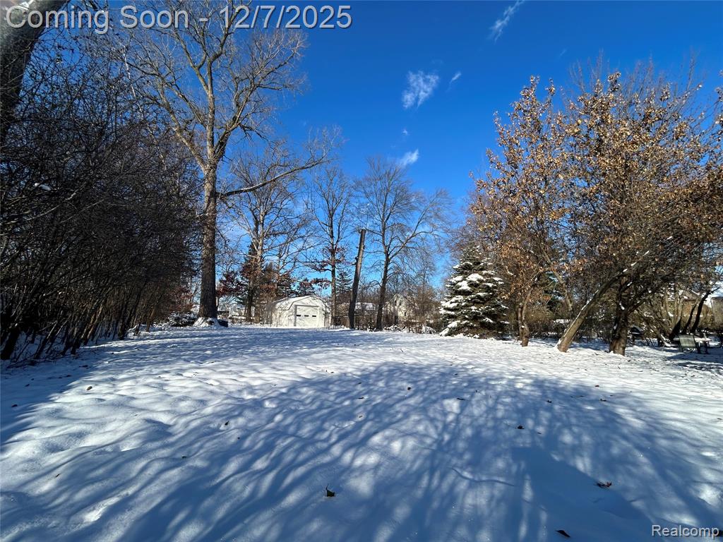 2488 Willow Beach Street, Keego Harbor, MI 48320 — Photo 4