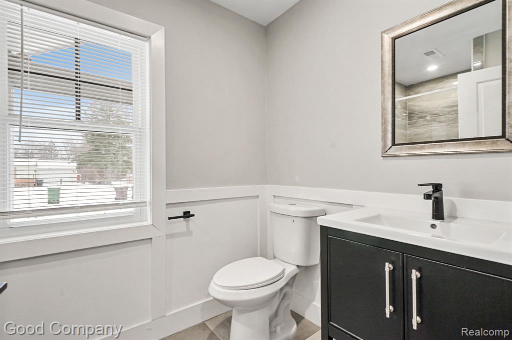 47155 VANKER Avenue, Shelby Twp, MI 48317 — Photo 20