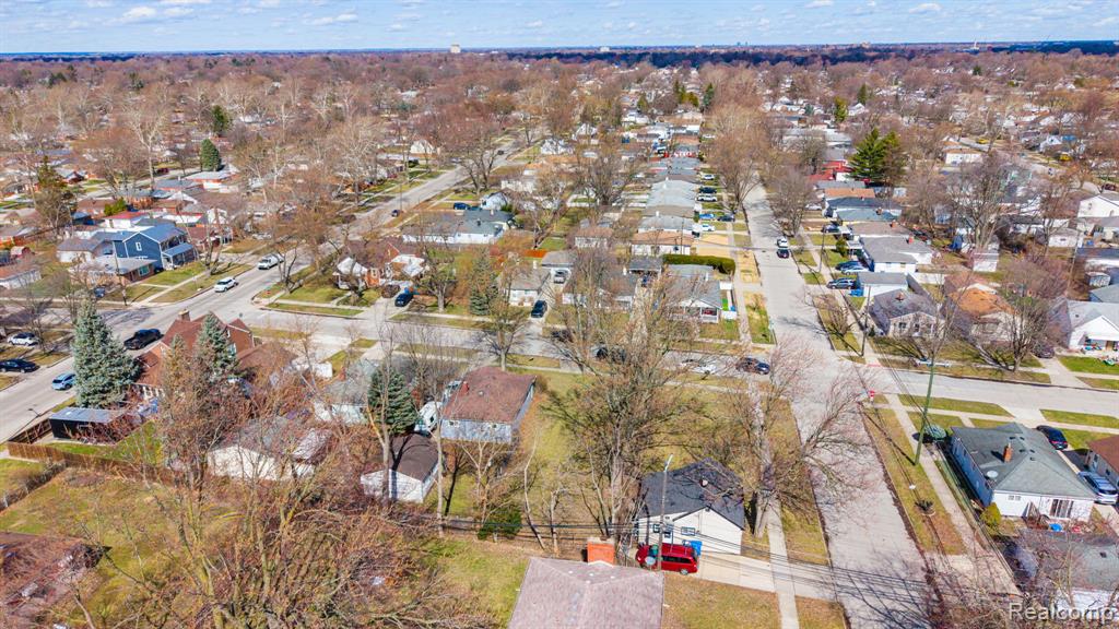 21913 Powers Avenue, Dearborn Heights, MI 48125 — Photo 8