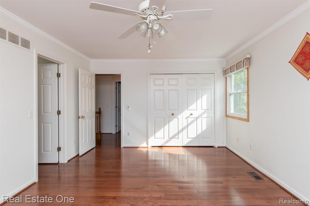 5201 CROWFOOT Drive, Troy, MI 48085 — Photo 46