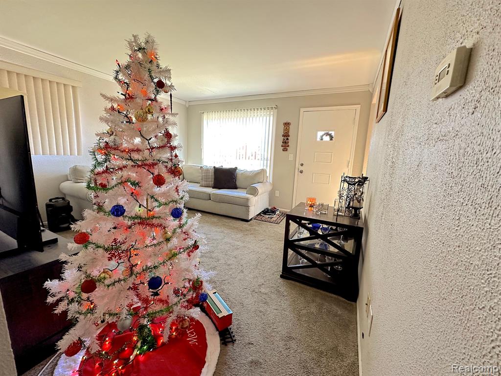 4992 MCKINLEY Street, Dearborn Heights, MI 48125 — Photo 12