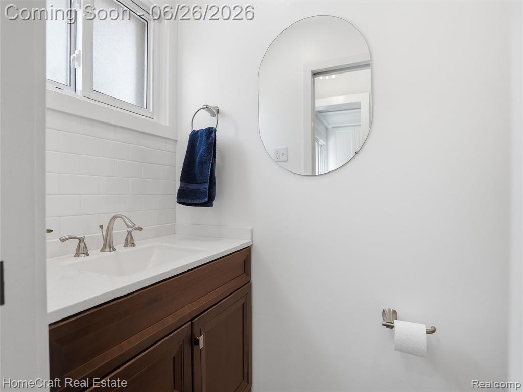 9338 FLORIDA Street, Livonia, MI 48150 — Photo 14