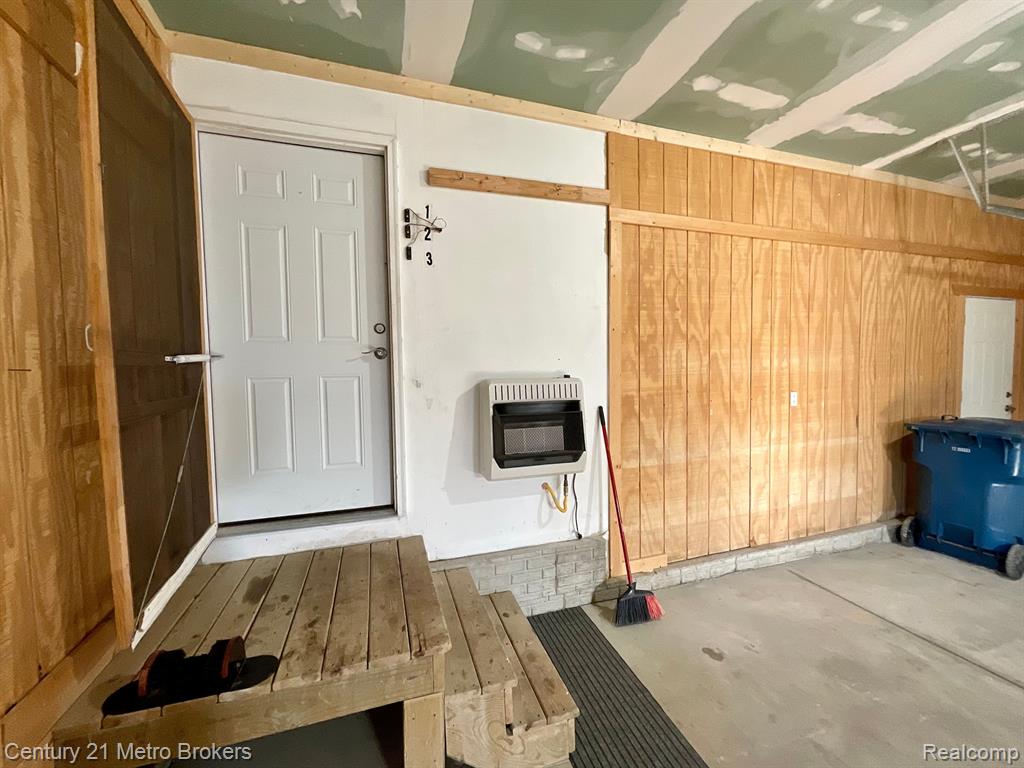 8228 CALKINS Road, Flint, MI 48532 — Photo 37