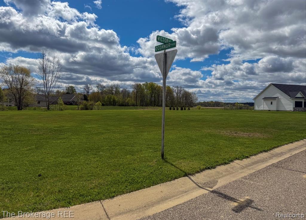6318 Victoria Lane, Swartz Creek, MI 48473 — Photo 15