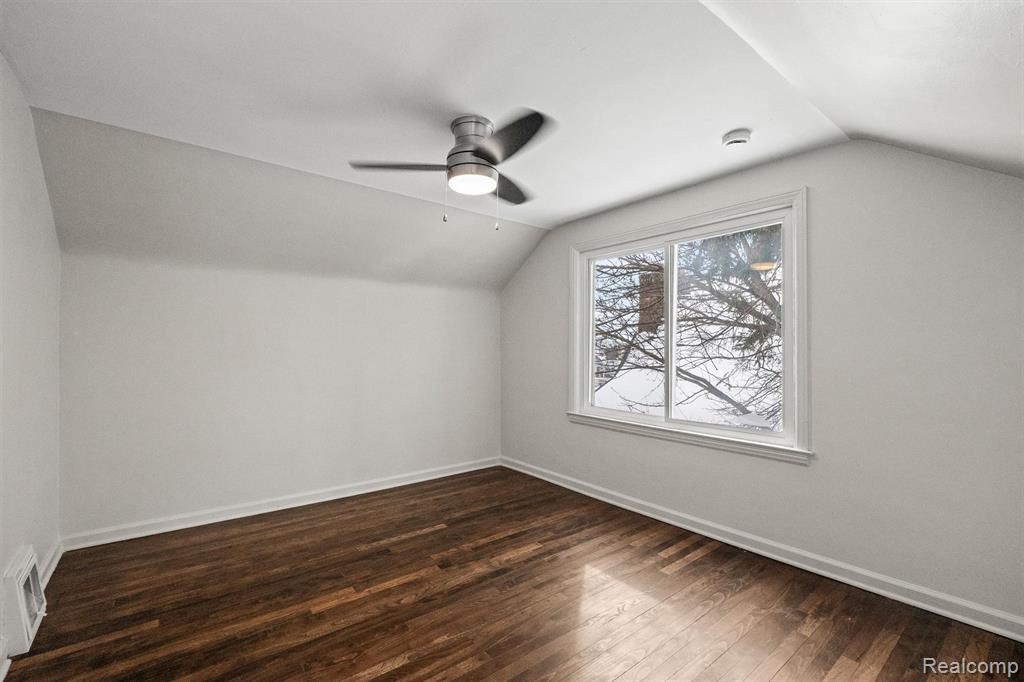 911 N Perry Street, Pontiac, MI 48340 — Photo 14