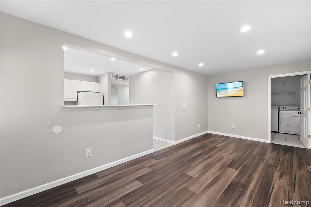 45447 Platt Street, Utica, MI 48317 — Photo 15