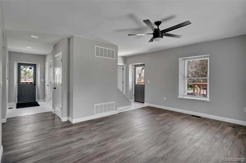 5660 Mill Street, Peck, MI 48466 — Photo 10