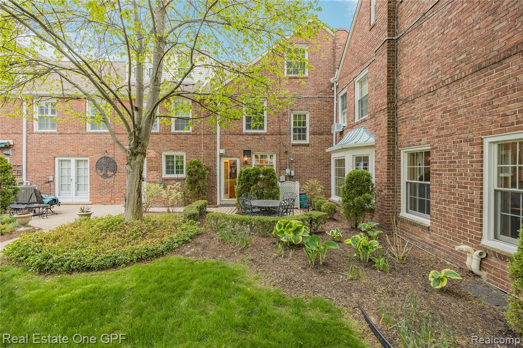 16904 Saint Paul Street, Grosse Pointe, MI 48230 — Photo 44