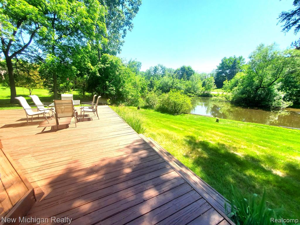 5535 WILLOW VALLEY Drive, West Bloomfield, MI — Photo 5