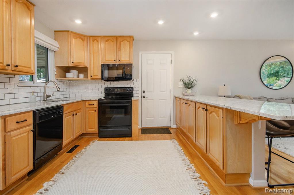 950 HARTSOUGH, Plymouth, MI 48170 — Photo 7