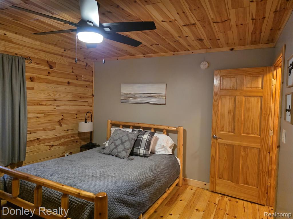8854 Dellwood Drive, Elmira, MI 49730 — Photo 12