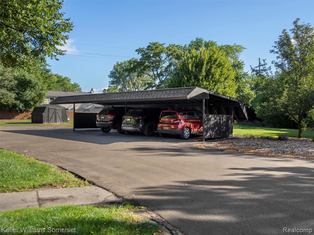 773 E Fox Hills Drive, Bloomfield Hills, MI 48304 — Photo 26