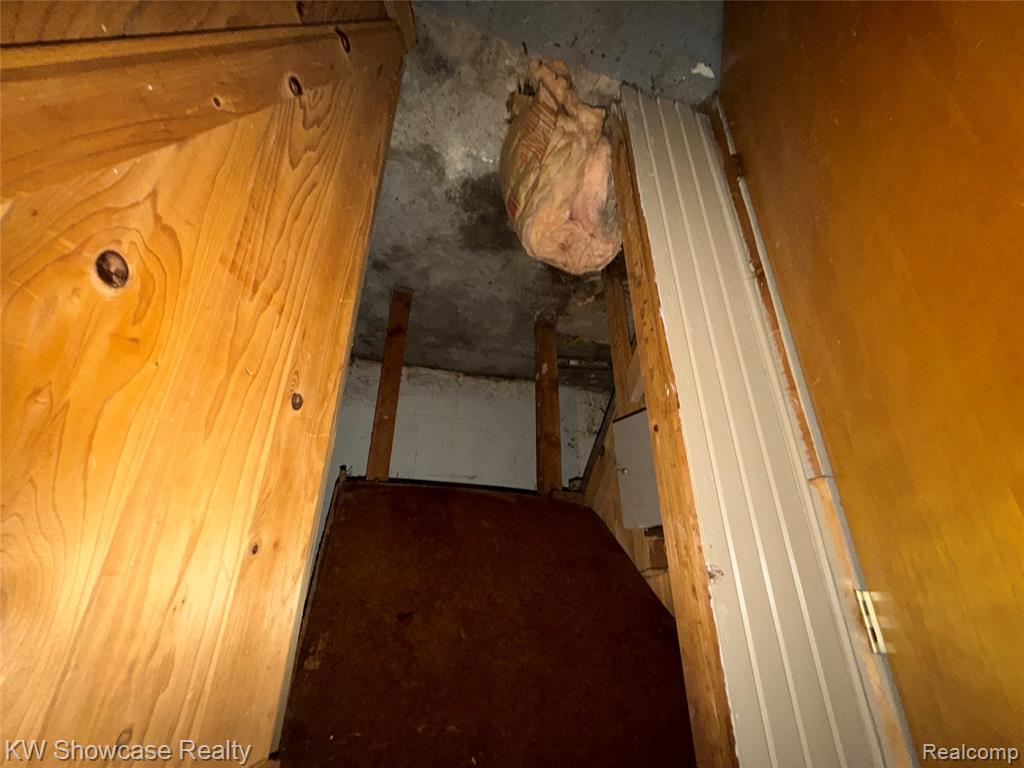 24 S Roselawn Street, Pontiac, MI 48342 — Photo 30
