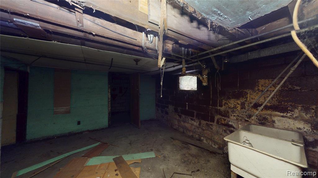 817 W Grand Boulevard, Detroit, MI 48216 — Photo 22