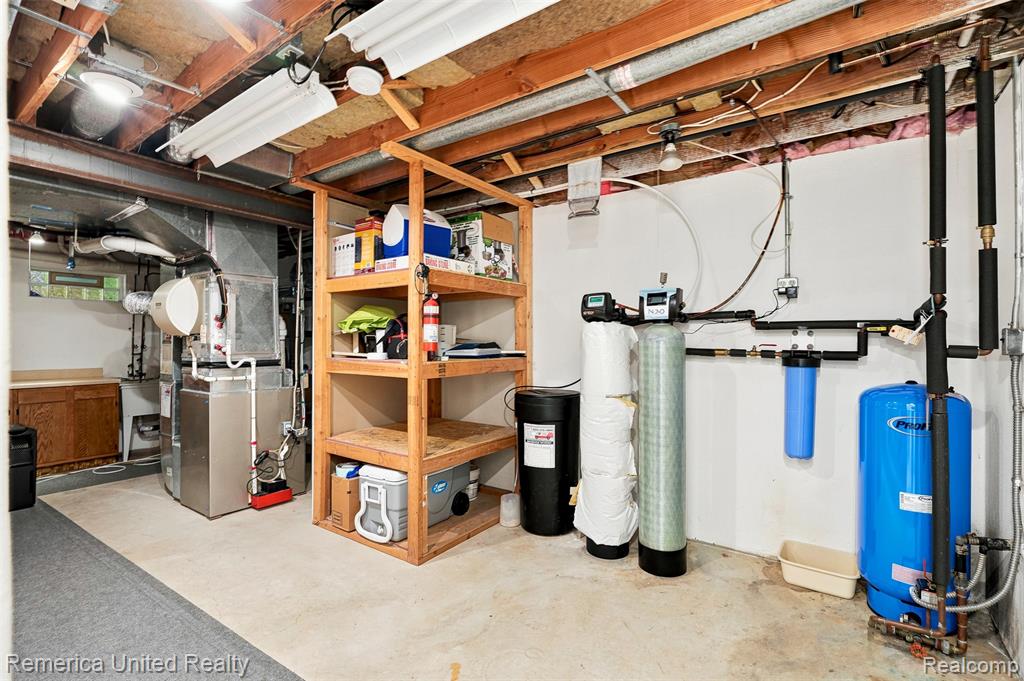11922 Cody Creek Court, South Lyon, MI 48178 — Photo 47