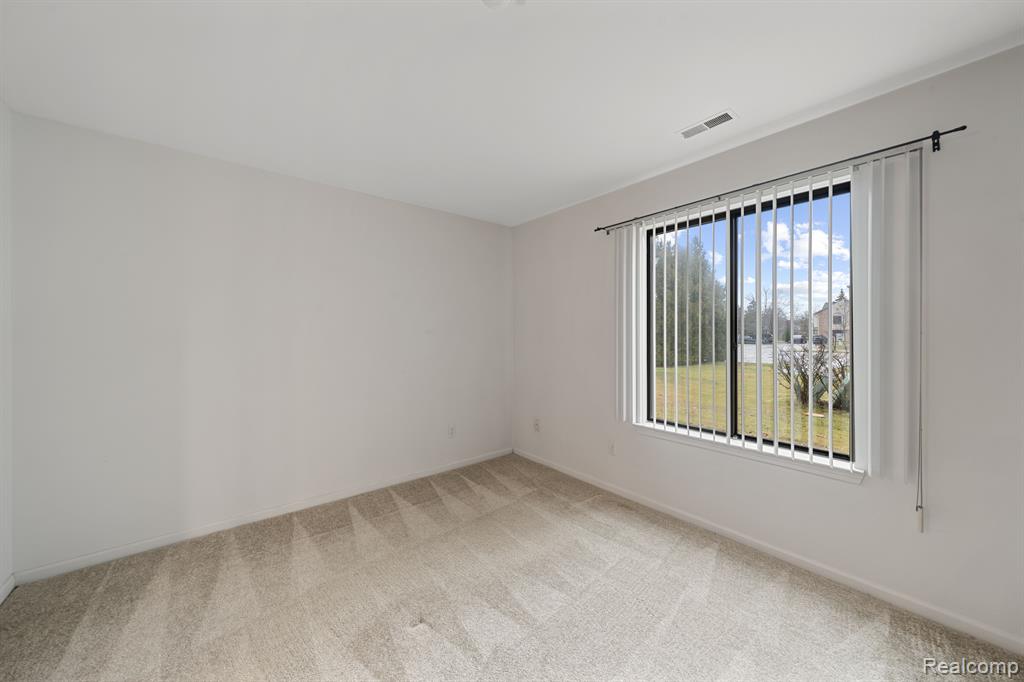 42565 Lilley Pointe Drive, Canton, MI 48187 — Photo 10