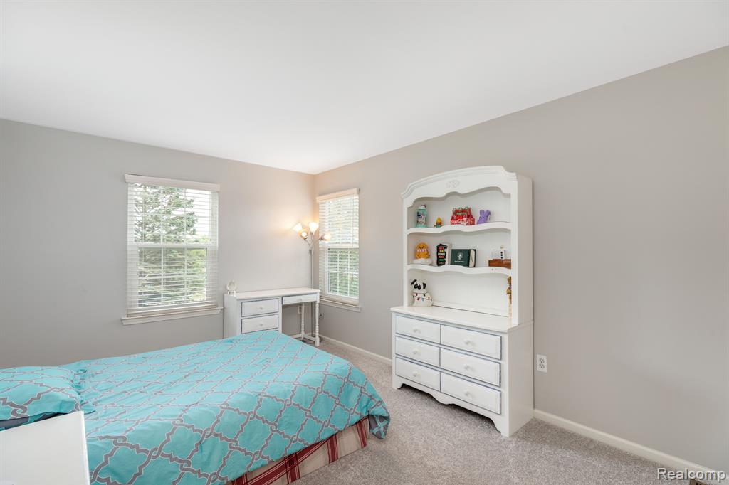 1018 SHETLAND Drive, South Lyon, MI 48178 — Photo 20