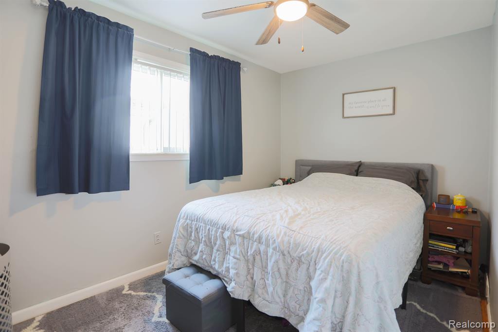 462 PEARSALL Avenue, Pontiac, MI 48341 — Photo 18