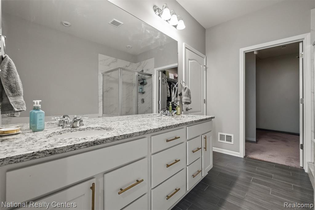 40605 Aster Court, Clinton Twp, MI 48036 — Photo 20