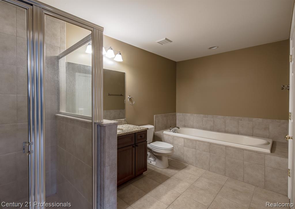 6410 Enclave Drive, Clarkston, MI 48348 — Photo 48