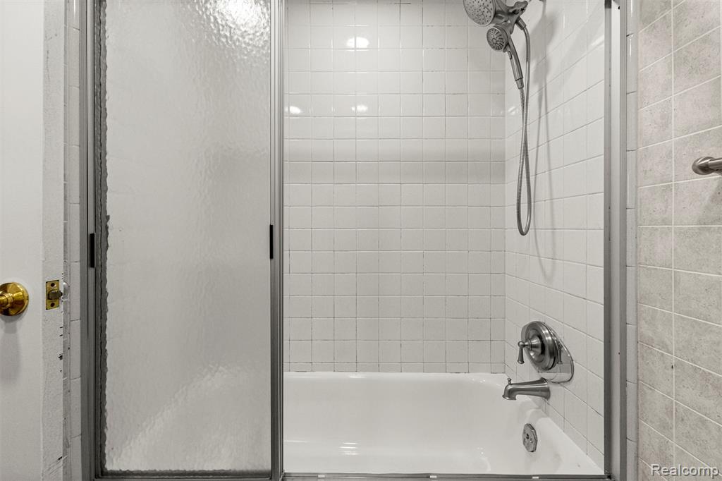4114 Ziegler Street, Dearborn Heights, MI 48125 — Photo 19