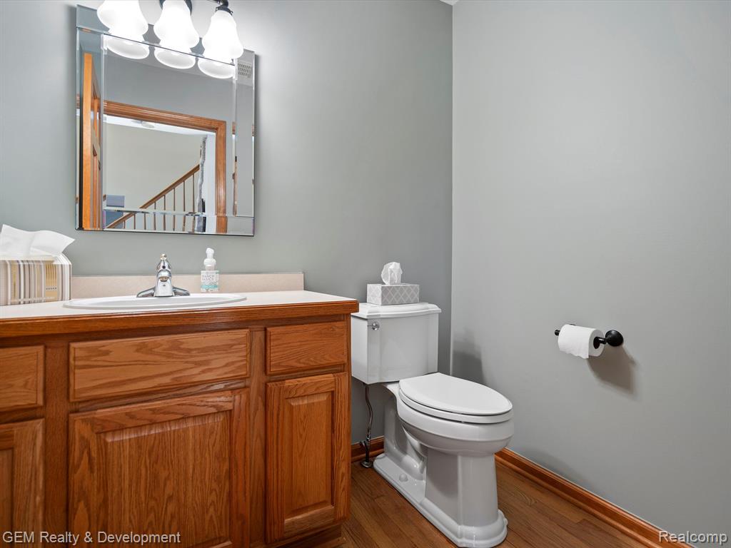 4163 DELPHINE Drive, Wixom, MI 48393 — Photo 17