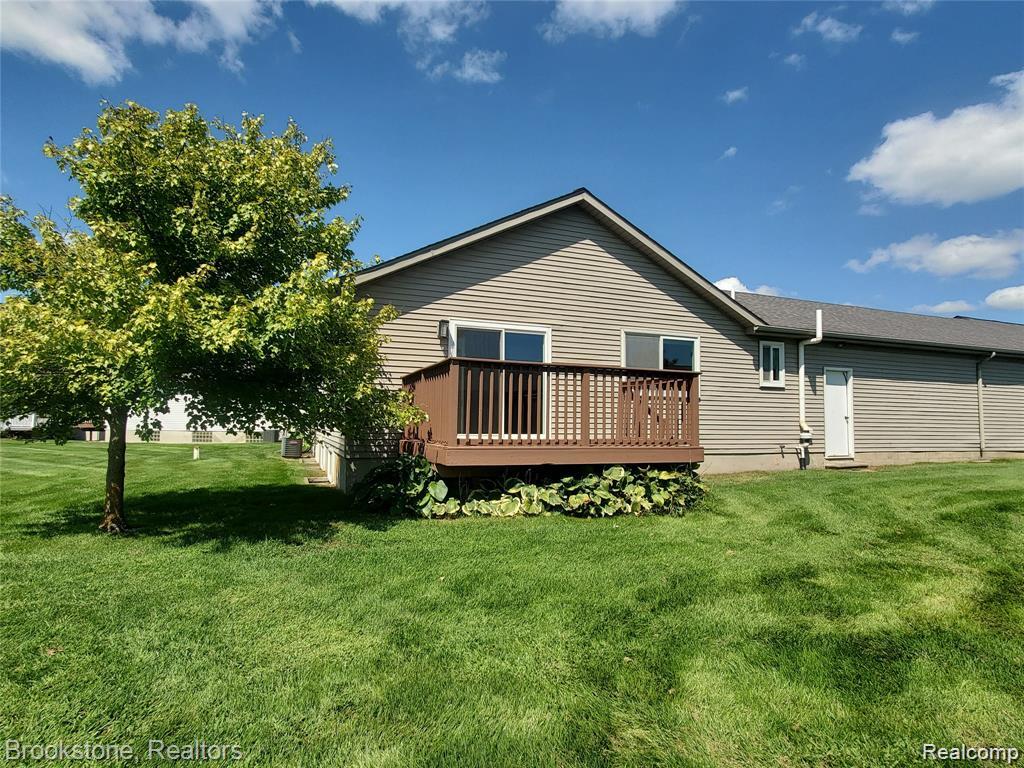 10178 Hawthorne Circle, 27, Goodrich Vlg, MI — Photo 2