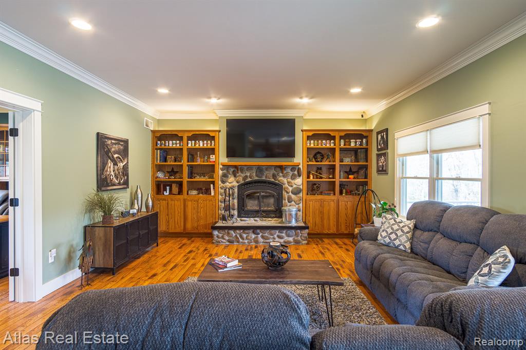 2716 LAKE GEORGE Road, Leonard, MI 48367 — Photo 35
