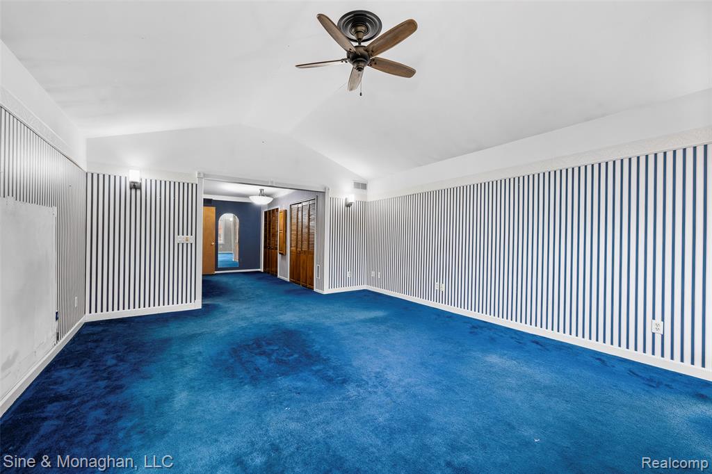 550 Hillcliff Drive, Waterford, MI 48328 — Photo 19