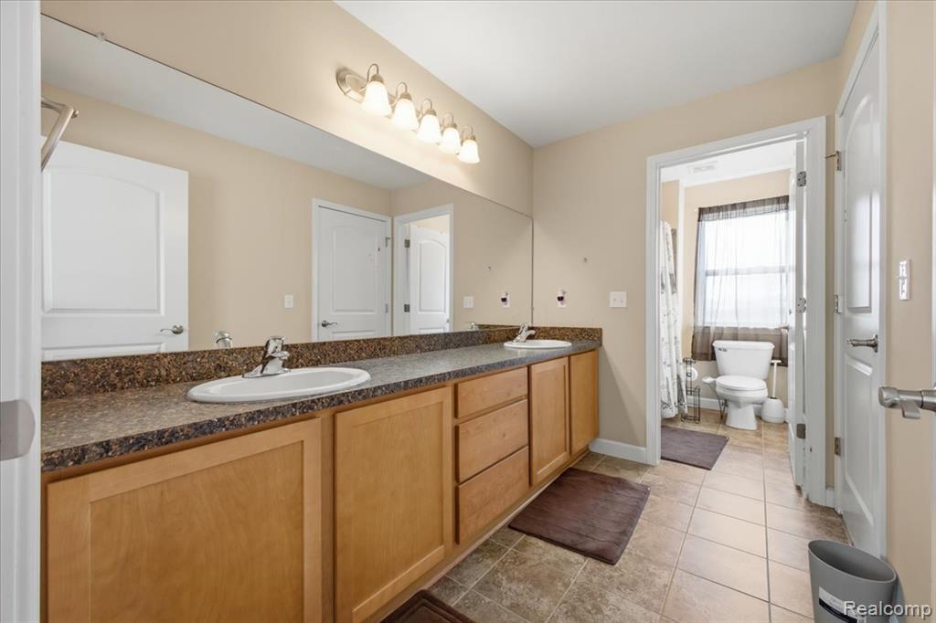 4930 E Stonegate Circle, Lake Orion, MI — Photo 31