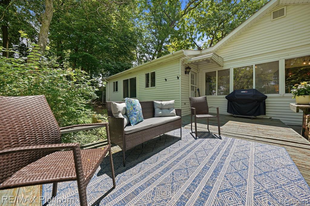 5630 Glen Echo Drive, Howell, MI 48843 — Photo 37