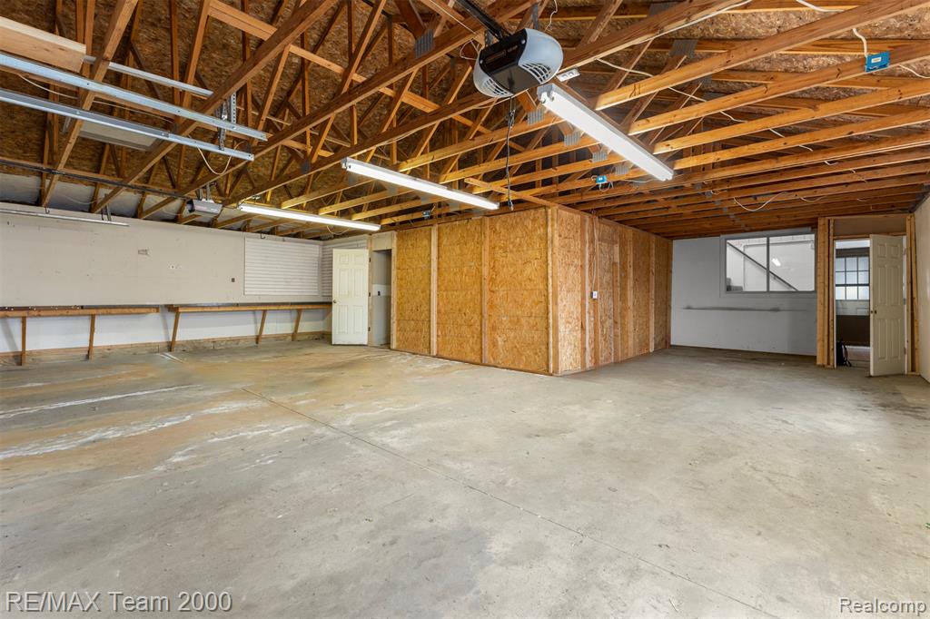 4390 Cass Elizabeth Road, Waterford, MI 48328 — Photo 34