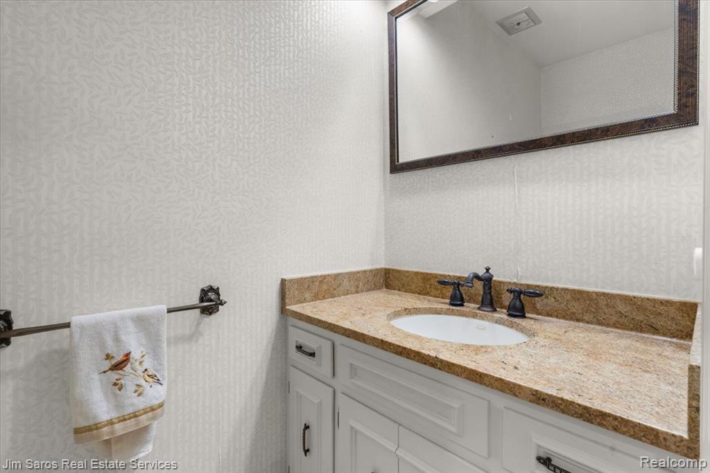75 S Duval Road, Grosse Pointe Shores, MI 48236 — Photo 45