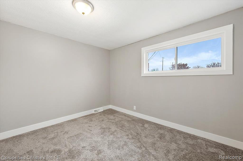 5 Second Street, Mount Clemens, MI 48043 — Photo 7