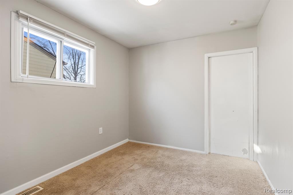 8208 OAK Street, Taylor, MI — Photo 18