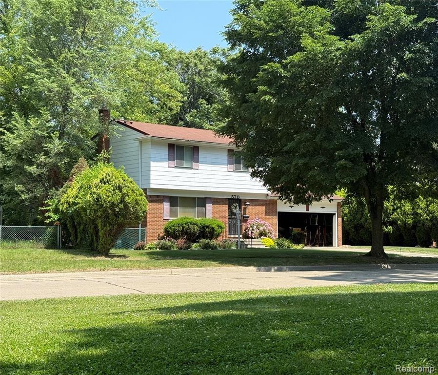 570 Clinton River Drive, Mount Clemens, MI 48043 — Photo 31