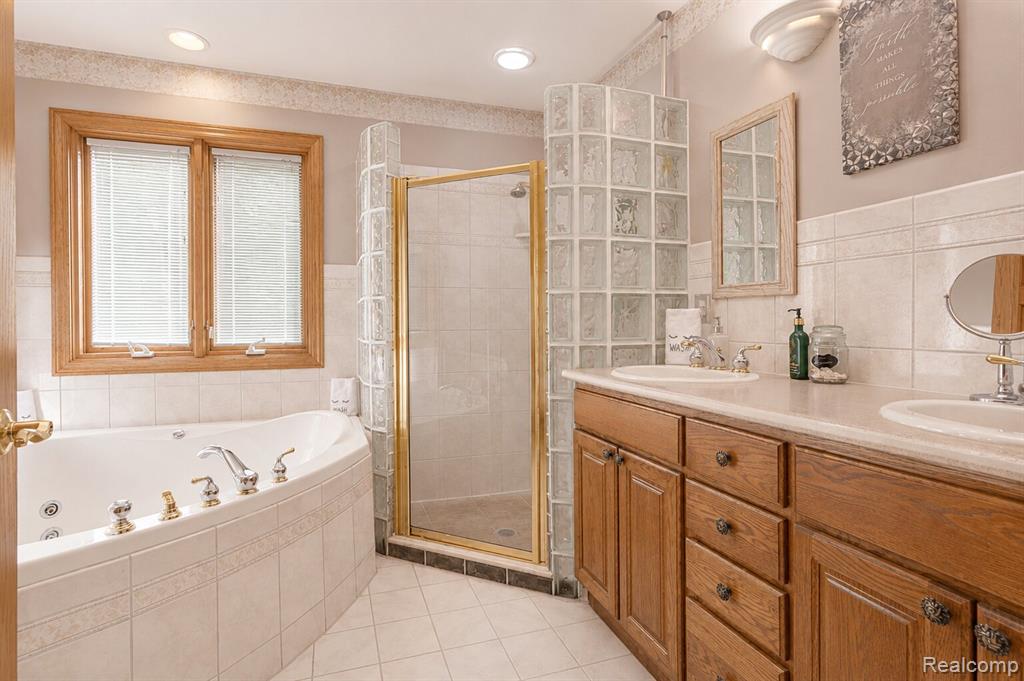 545 Karla Lane, Marysville, MI 48040 — Photo 19